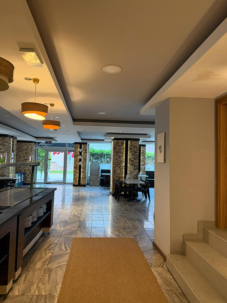 Koç Otel Karasu Galeri 71